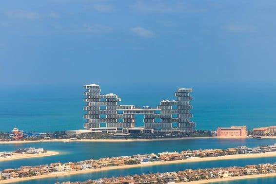 Resort ultra-lujoso Atlantis Royale en las Islas Palm Jumeirah.