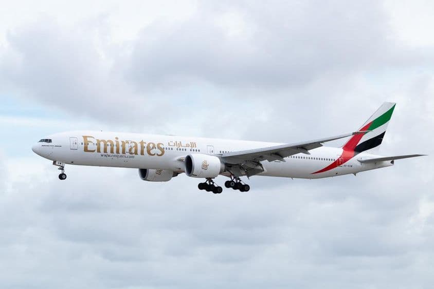 Un avión Emirates Boeing 777-31HER.