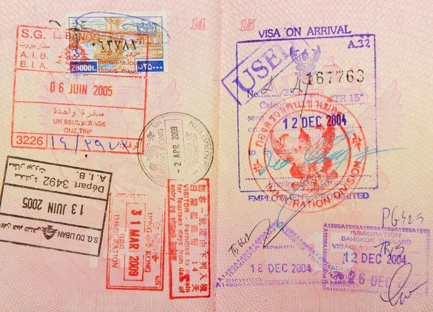 Pasaporte con sellos de Tailandia, Hong Kong y Líbano.