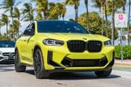 Crossover BMW X4 M 2022.