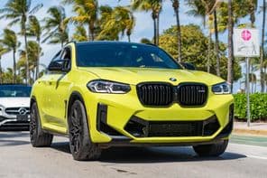 Crossover BMW X4 M 2022.