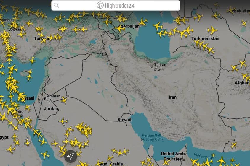 Cierre completo del espacio aéreo sobre Irán, Irak, Israel.