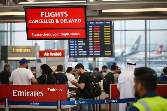 Cancelaciones de vuelos debido al cierre del espacio aéreo