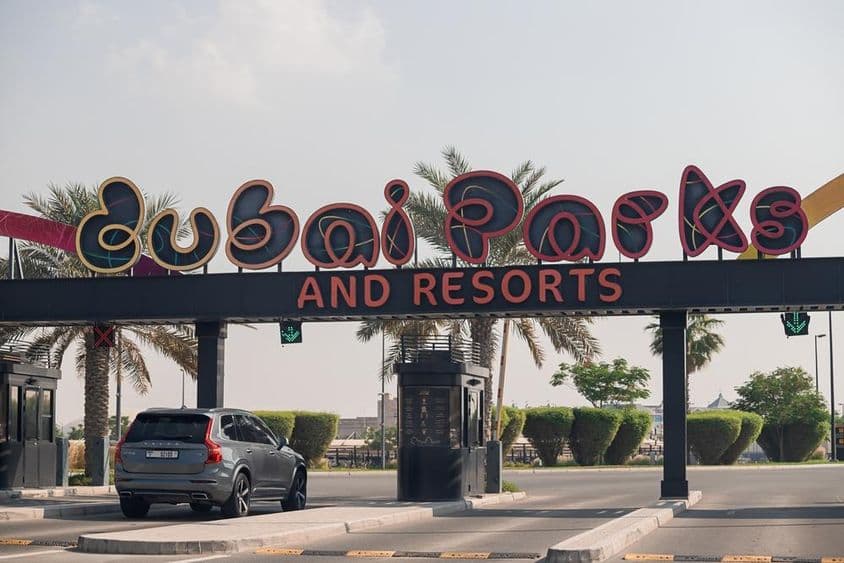 Entrada a Dubai Parks and Resorts.