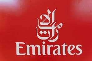 Logo de la aerolínea Emirates
