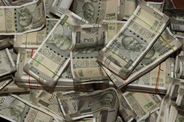 Pilas de moneda india, 500 rupias