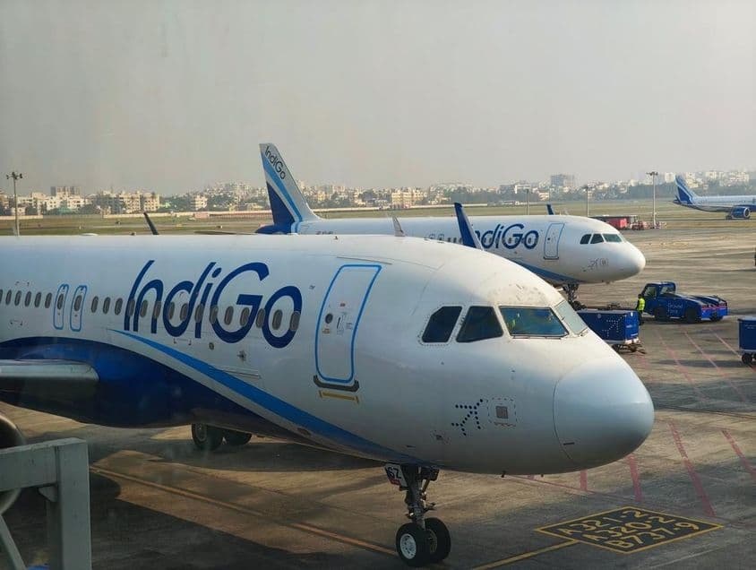 Avión de Indigo Aero en el aeropuerto de Dum Dum