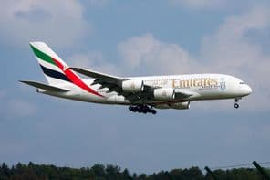 Avión de pasajeros de Emirates Airlines