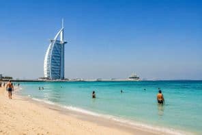 Domingo en la playa de Dubai