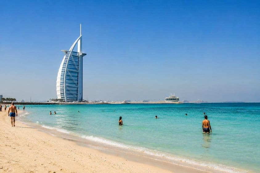 Domingo en la playa de Dubai