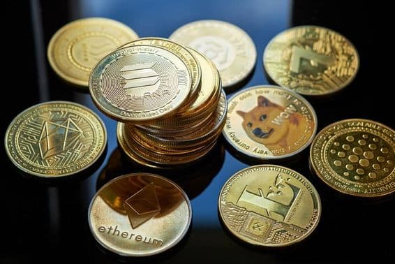 Criptomoneda Solana de oro