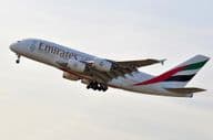 El avión Airbus A380-800 de EMIRATES AIRLINES