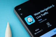 Aplicación Waze en un teléfono