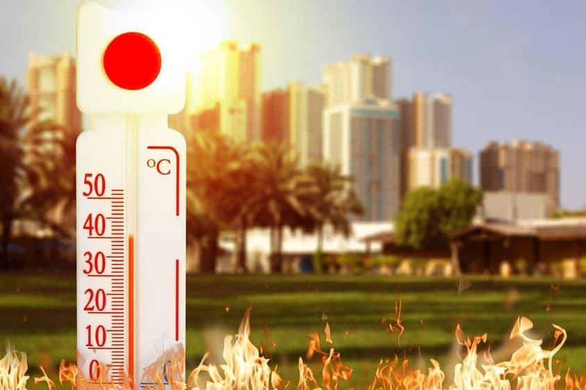 Termómetro mostrando alta temperatura