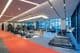Un gimnasio y equipo de fitness
